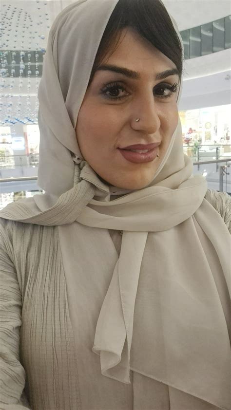 Attractive and hot shemale escort in Abu Dhabi, UAE.